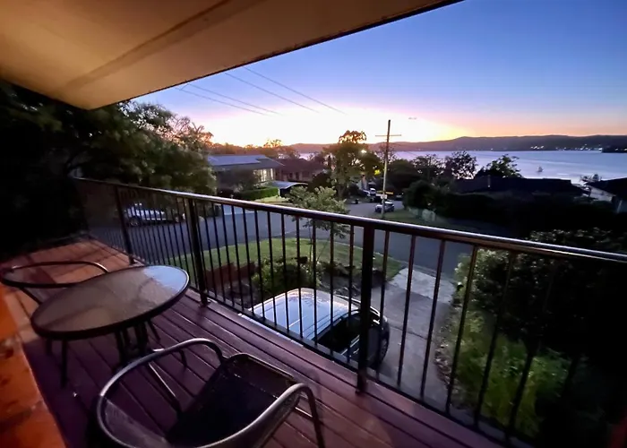 Spacious 4Br Getaway With Panoramic Water & Mountain View
