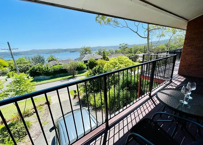 Spacious 4Br Getaway With Panoramic Water & Mountain View
