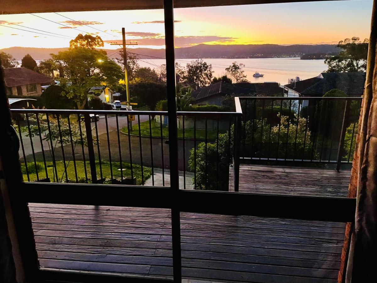 Spacious 4br Getaway With Panoramic Water & Mountain View Green Point