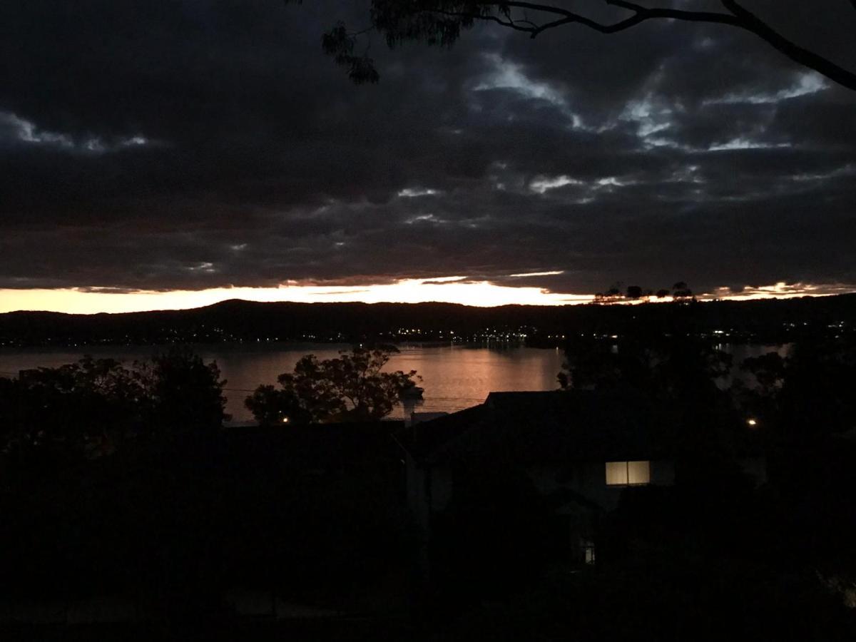 Holiday home Spacious 4br Getaway With Panoramic Water & Mountain View