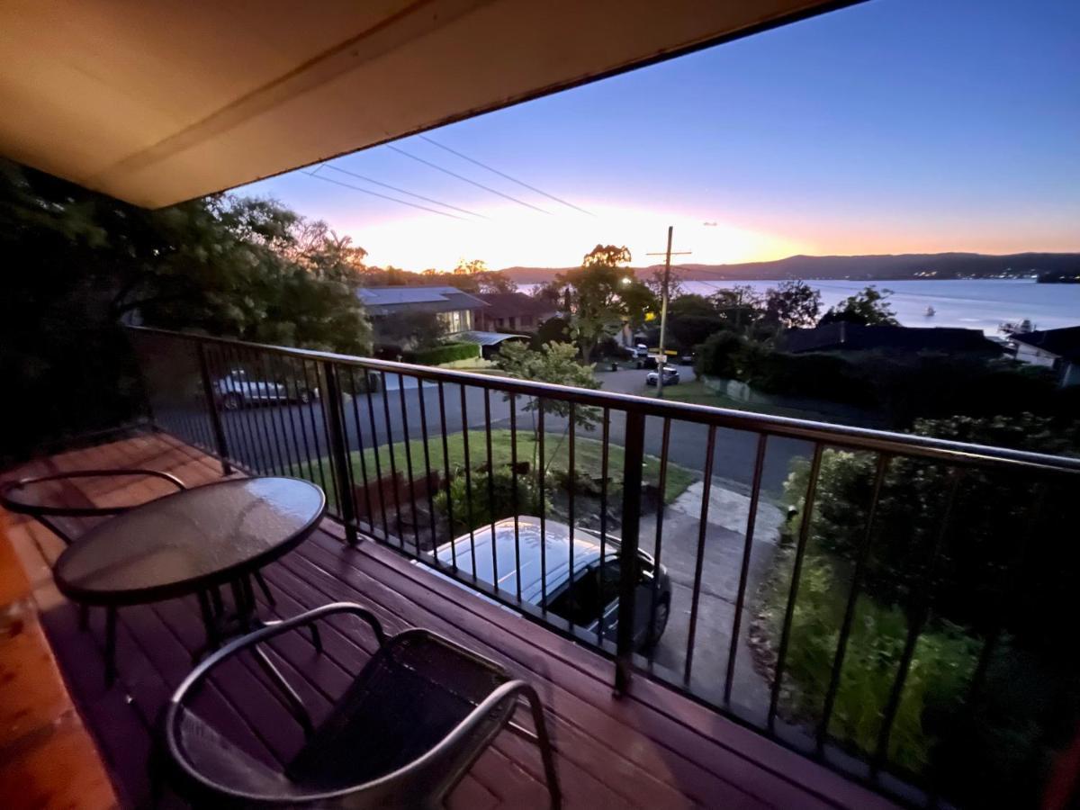 Holiday home Spacious 4br Getaway With Panoramic Water & Mountain View Green Point