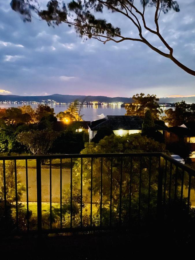 Holiday home Spacious 4br Getaway With Panoramic Water & Mountain View *